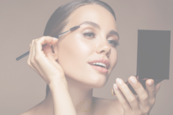 Maquillaje Social: Estilos, Técnicas y Color